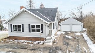 1721 W MAIN STREET, Little Chute, WI 54911