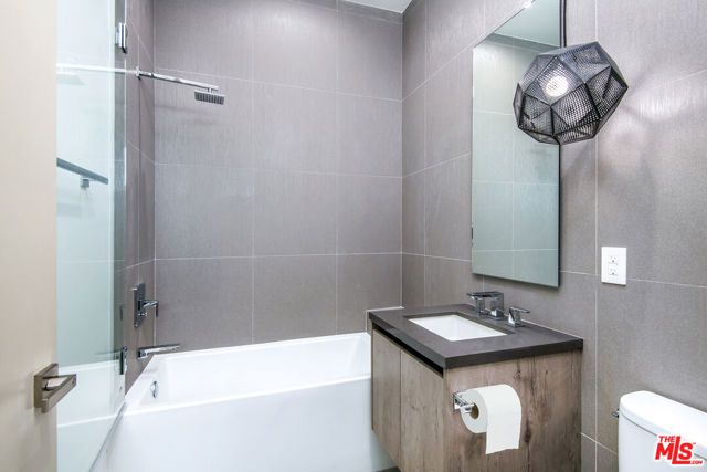 1819 Veteran Avenue, Los Angeles, CA 90025