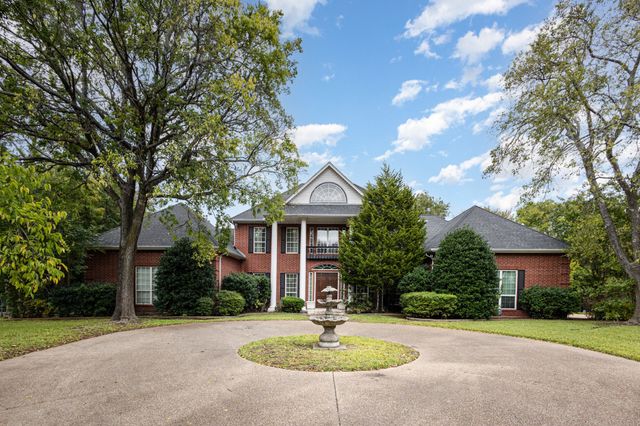 105 Woodlands Court, Ovilla, TX 75154