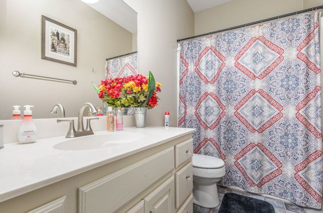 105 Woodlands Court, Ovilla, TX 75154