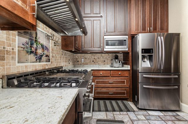 105 Woodlands Court, Ovilla, TX 75154