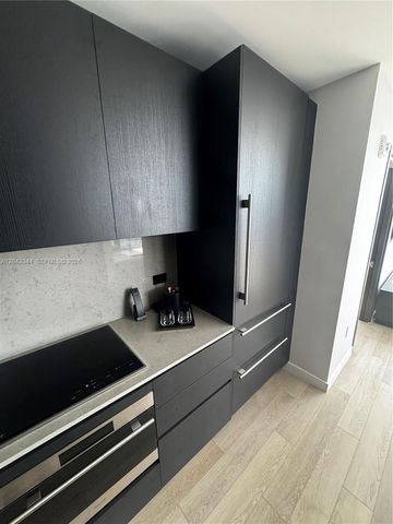 20 NE 11th st 4604, Miami, FL 33132