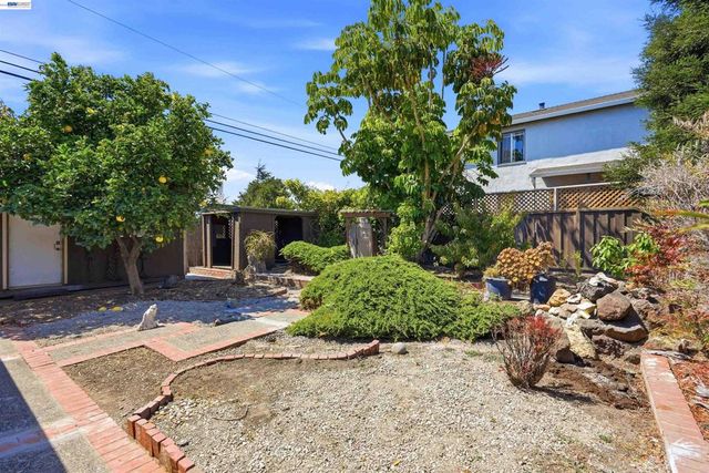 5401 Solano Ave, Richmond, CA 94805