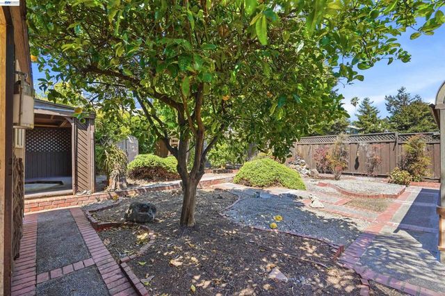 5401 Solano Ave, Richmond, CA 94805