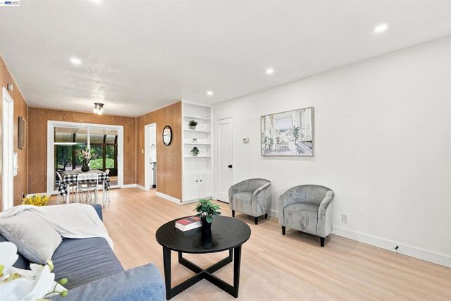 5401 Solano Ave, Richmond, CA 94805