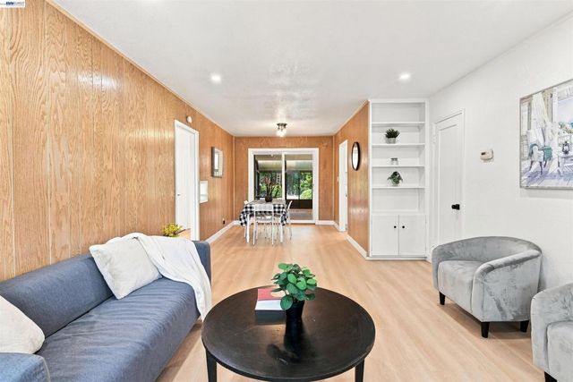 5401 Solano Ave, Richmond, CA 94805