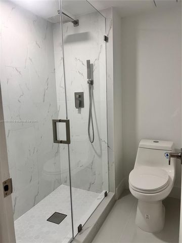 170 Lakeview Dr 103, Weston, FL 33326