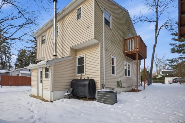 35 Shady Creek Road, Pleasant Valley, NY 12569