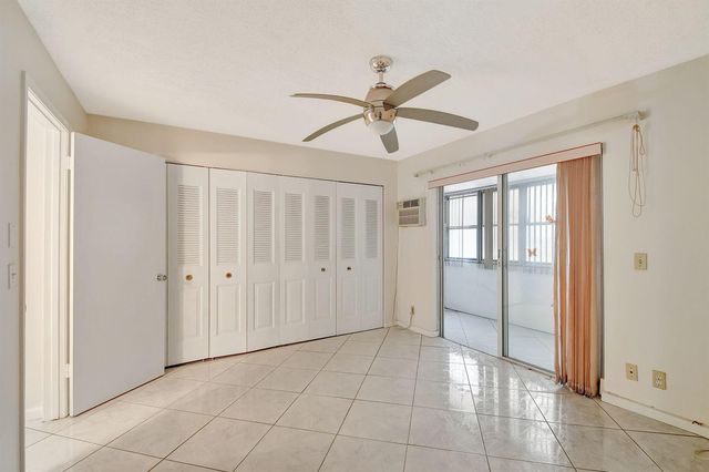 70 Camden C, West Palm Beach, FL 33417