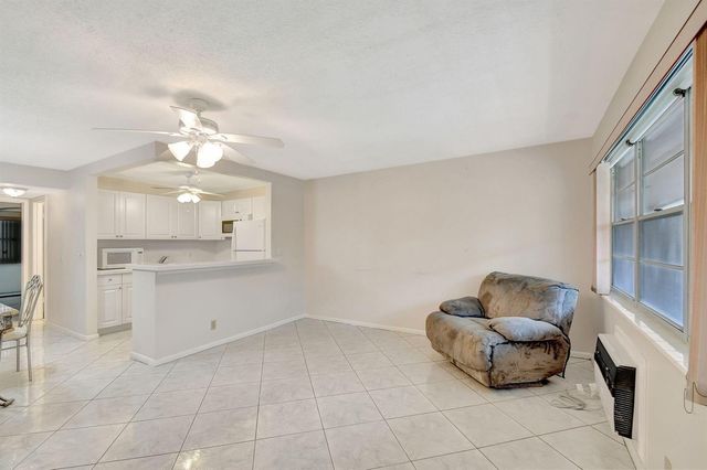 70 Camden C, West Palm Beach, FL 33417