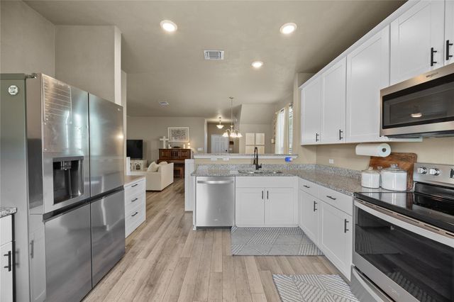 59 Snowy Plover LN, Leander, TX 78641
