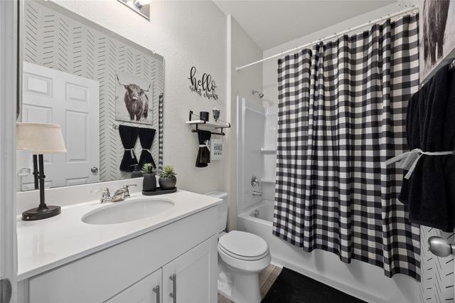 59 Snowy Plover LN, Leander, TX 78641