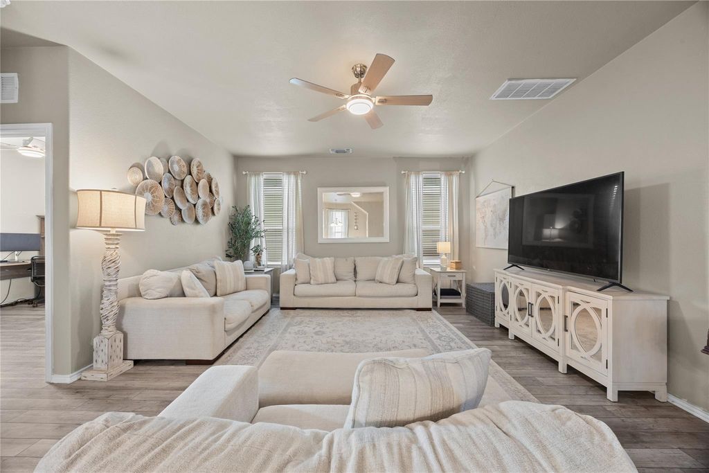 59 Snowy Plover LN, Leander, TX 78641