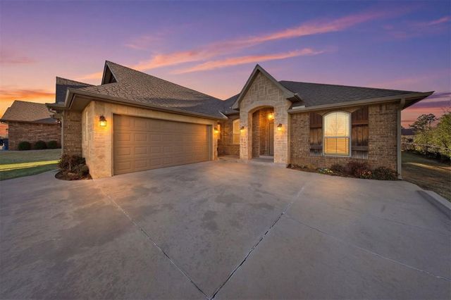 2951 Maupin Street, Choctaw, OK 73020