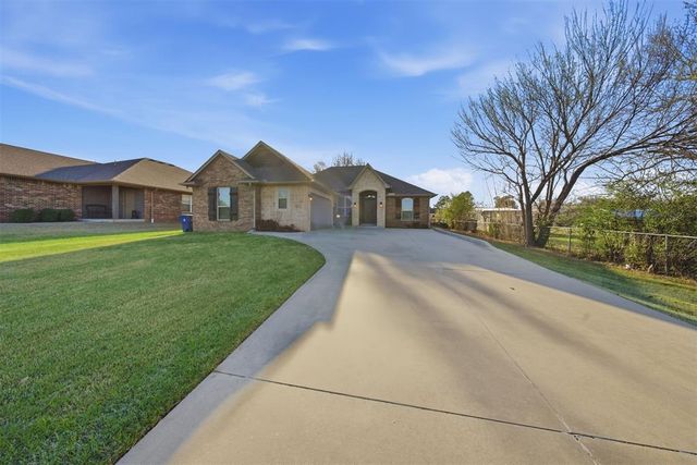 2951 Maupin Street, Choctaw, OK 73020