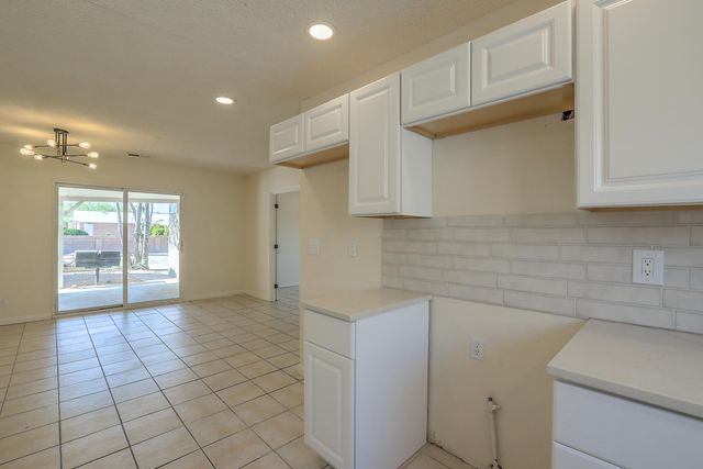 3505 33rd Circle SE, Rio Rancho, NM 87124