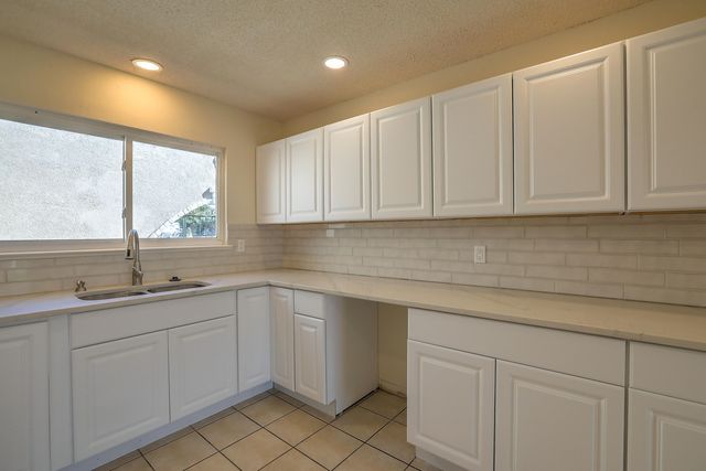 3505 33rd Circle SE, Rio Rancho, NM 87124