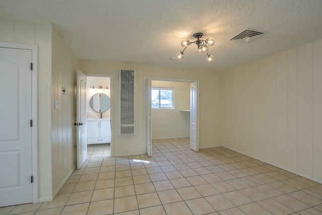 3505 33rd Circle SE, Rio Rancho, NM 87124