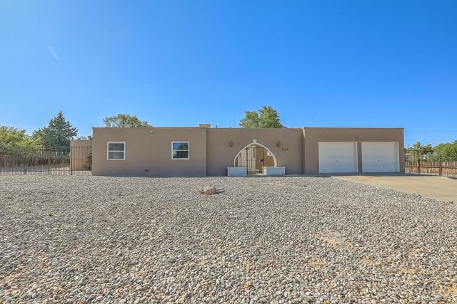 3505 33rd Circle SE, Rio Rancho, NM 87124