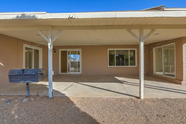 3505 33rd Circle SE, Rio Rancho, NM 87124