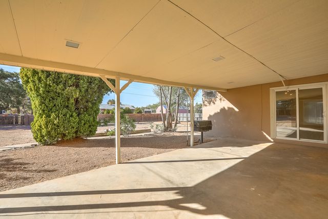 3505 33rd Circle SE, Rio Rancho, NM 87124