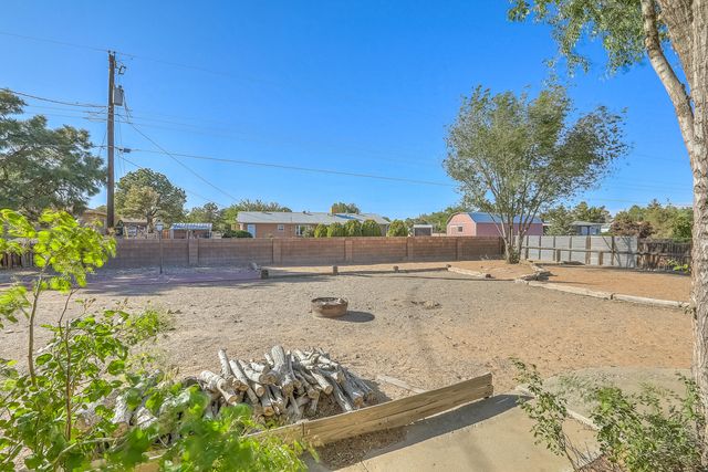 3505 33rd Circle SE, Rio Rancho, NM 87124