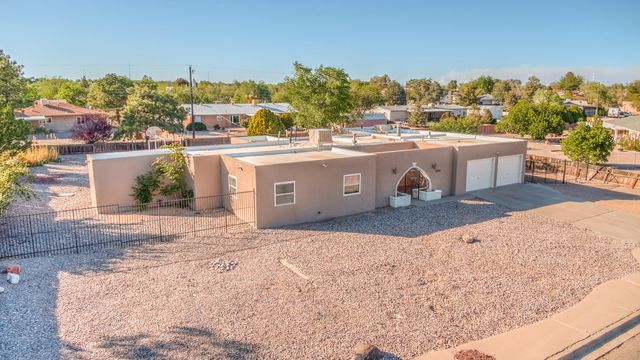 3505 33rd Circle SE, Rio Rancho, NM 87124