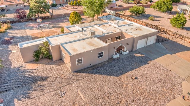 3505 33rd Circle SE, Rio Rancho, NM 87124