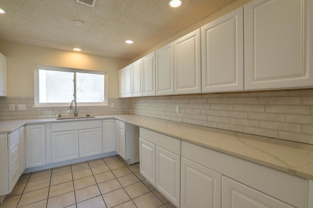 3505 33rd Circle SE, Rio Rancho, NM 87124