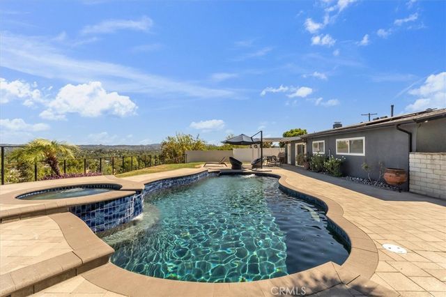 7014 Middlesbury Ridge, West Hills, CA 91307