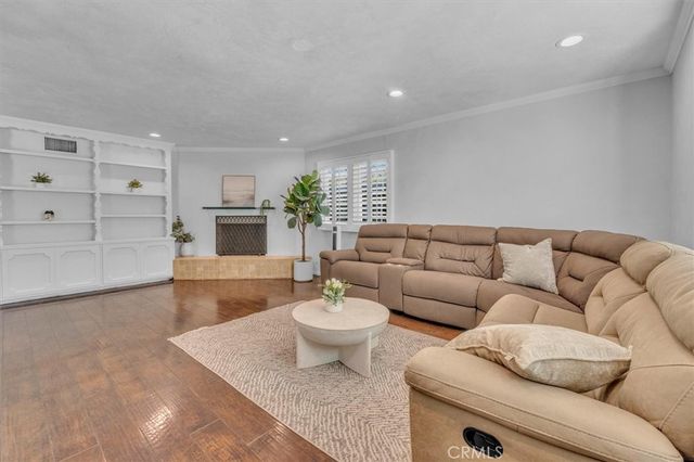 7014 Middlesbury Ridge, West Hills, CA 91307