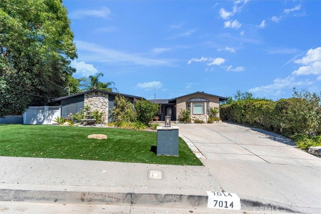 7014 Middlesbury Ridge, West Hills, CA 91307