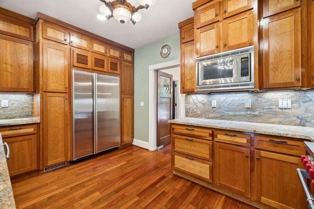 1374 Peter Pond Rd, Ashland City, TN 37015