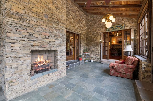 1374 Peter Pond Rd, Ashland City, TN 37015