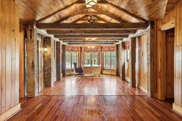 1374 Peter Pond Rd, Ashland City, TN 37015