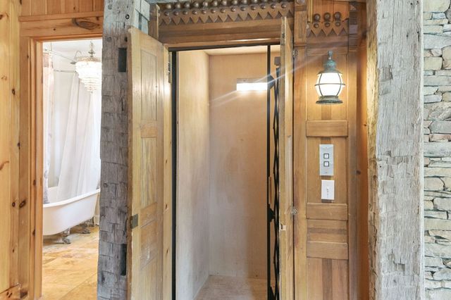 1374 Peter Pond Rd, Ashland City, TN 37015