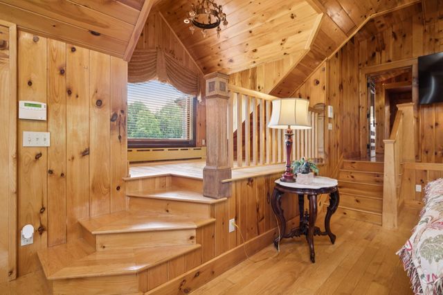 1374 Peter Pond Rd, Ashland City, TN 37015