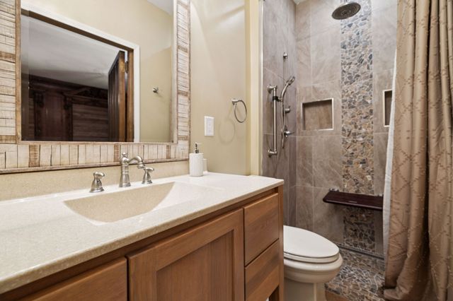 1374 Peter Pond Rd, Ashland City, TN 37015