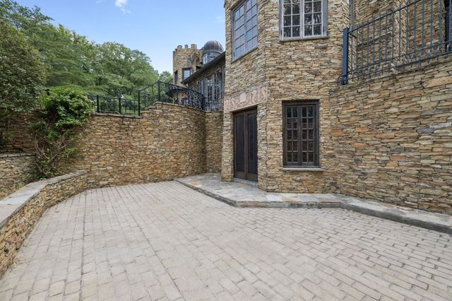 1374 Peter Pond Rd, Ashland City, TN 37015