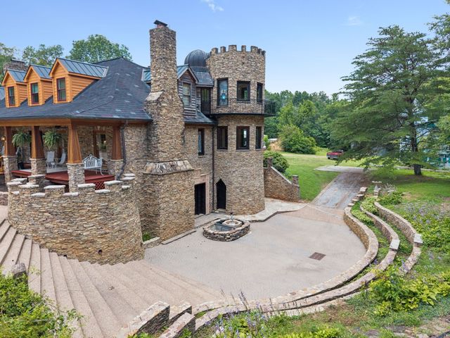 1374 Peter Pond Rd, Ashland City, TN 37015