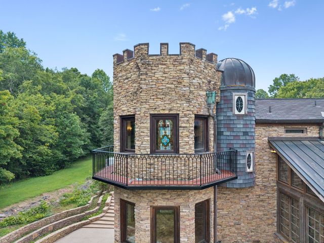 1374 Peter Pond Rd, Ashland City, TN 37015