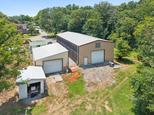 1374 Peter Pond Rd, Ashland City, TN 37015