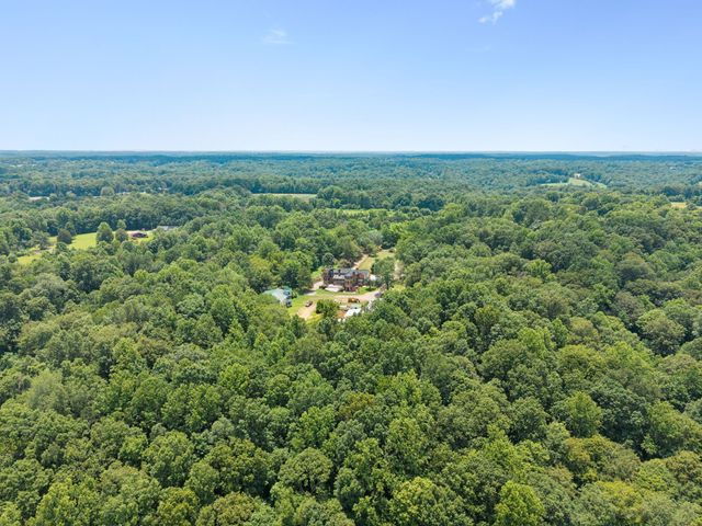1374 Peter Pond Rd, Ashland City, TN 37015