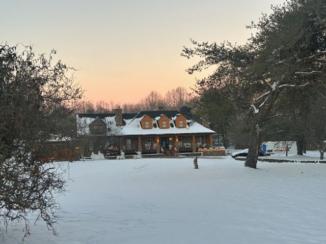 1374 Peter Pond Rd, Ashland City, TN 37015