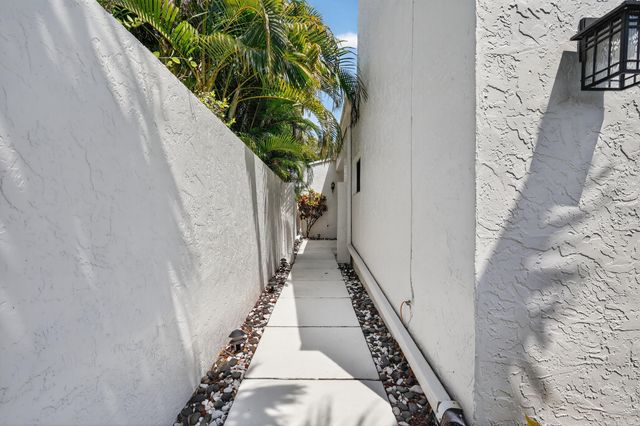 2145 NW 10th Street, Delray Beach, FL 33445