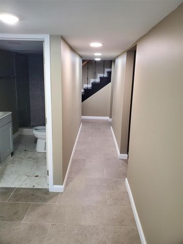 1347 Rose Avenue, Benton Harbor, MI 49022