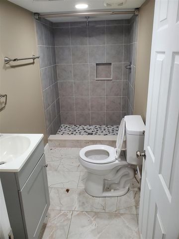 1347 Rose Avenue, Benton Harbor, MI 49022