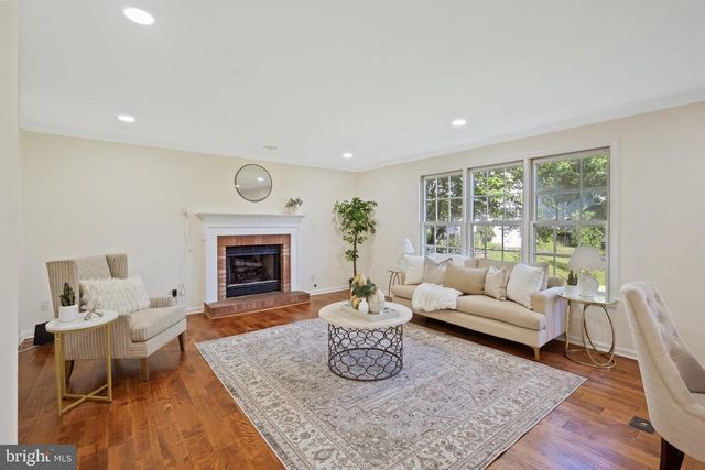 14216 HARTWOOD CT, Centreville, VA 20121