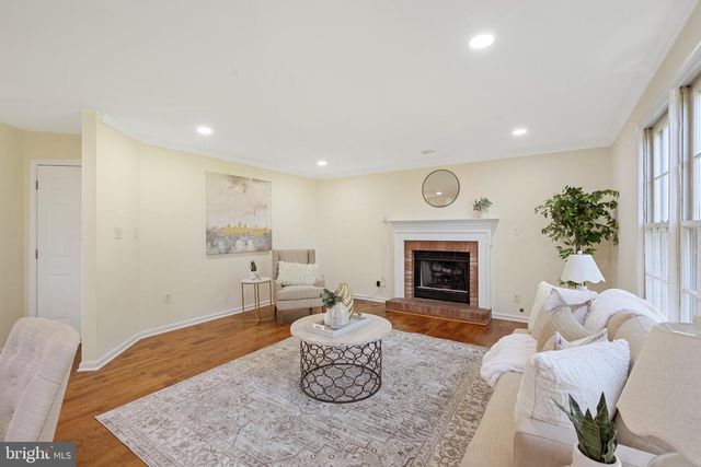 14216 HARTWOOD CT, Centreville, VA 20121