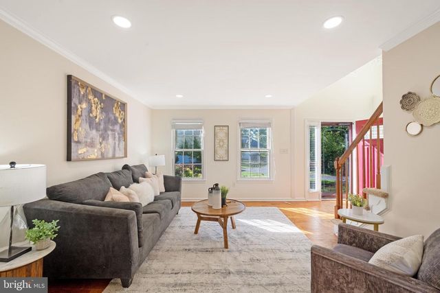 14216 HARTWOOD CT, Centreville, VA 20121